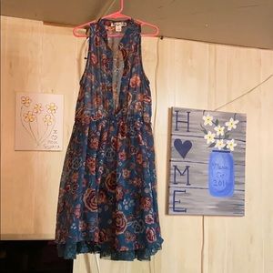 Nice dress to spin in.. buttons up the front